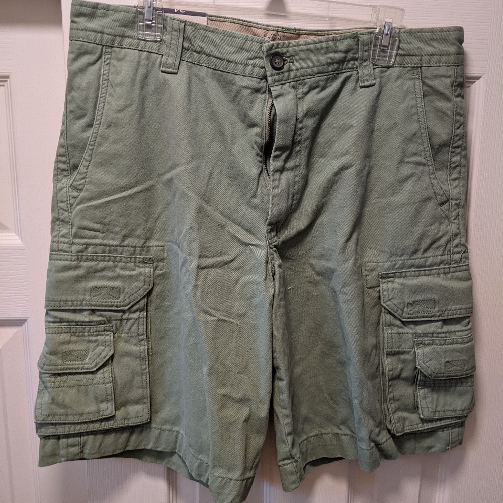 Mens new with tags green shorts